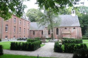 Гостиница Klooster Nieuwkerk Goirle  Goirle